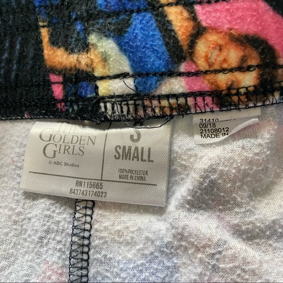 Women's Golden Girls Betty White "Squad Goals" Pajama Bottoms - Picture 4 of 7